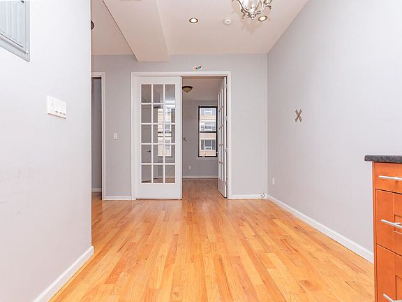 3rd image of 353 Grove St #2J