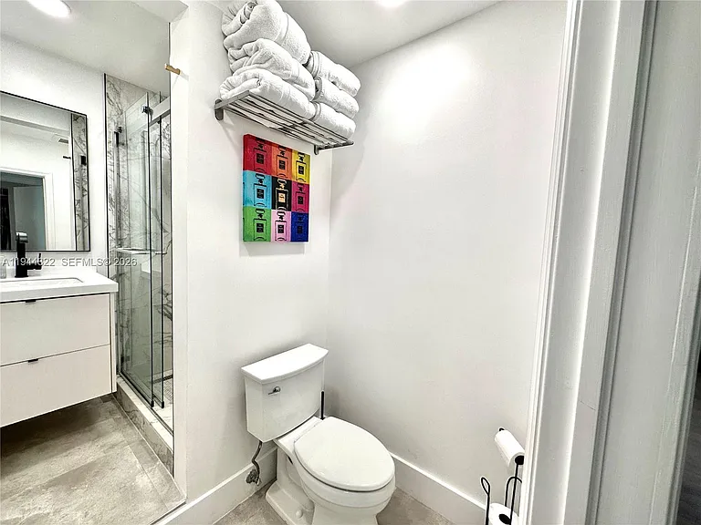 1451 N 12th Ct #11B — Photo 9