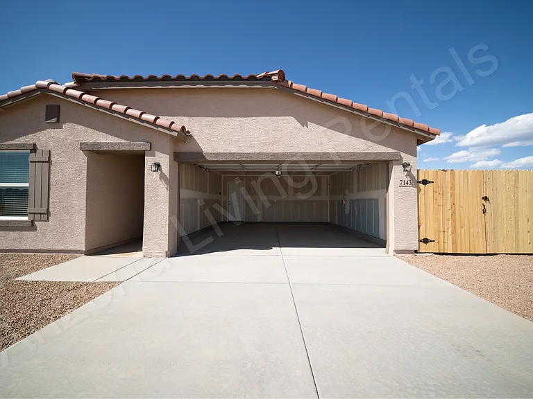 7143 E Morningside Dr — Photo 4