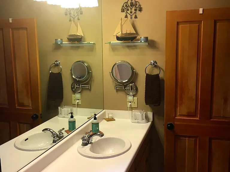 540 Wooden Canoe Ln #B — Photo 15