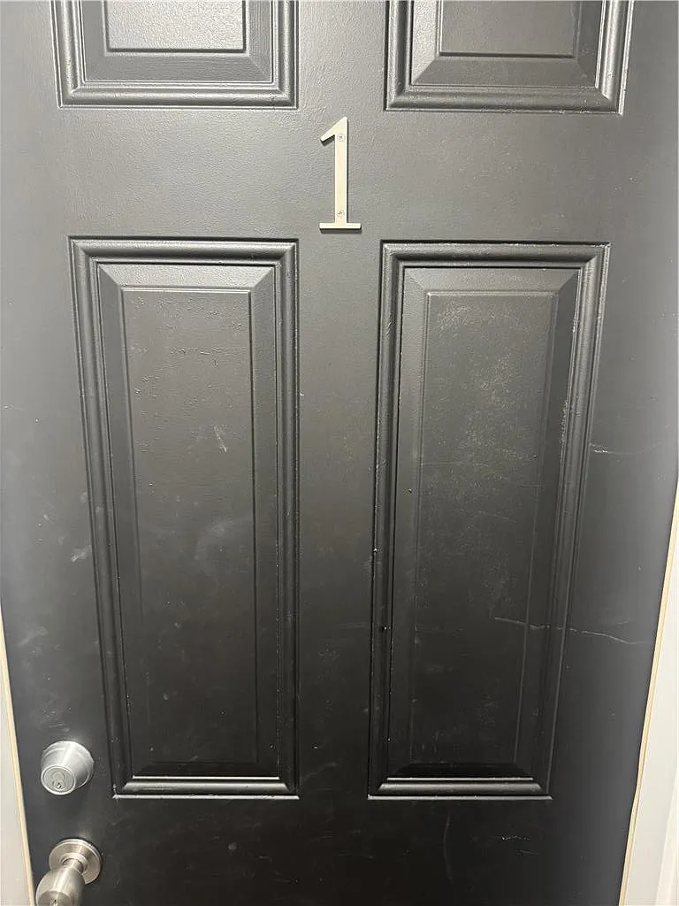 1 bed, 1.0 bath, 532 sqft, $1,295 — Photo 2