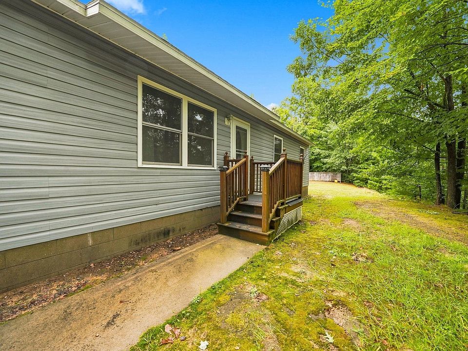 304 Christina Ln, Traverse City, MI 49696 | MLS #1950371 | Zillow
