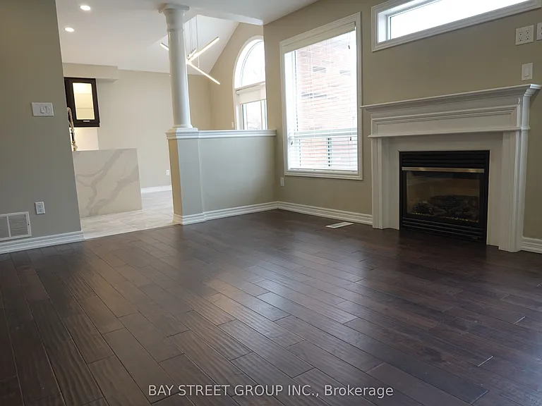 36 Vipond Rd — Photo 6