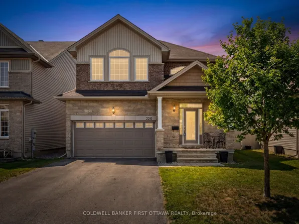 220 Dave Smith Cres, Ottawa, ON K4M 0B7