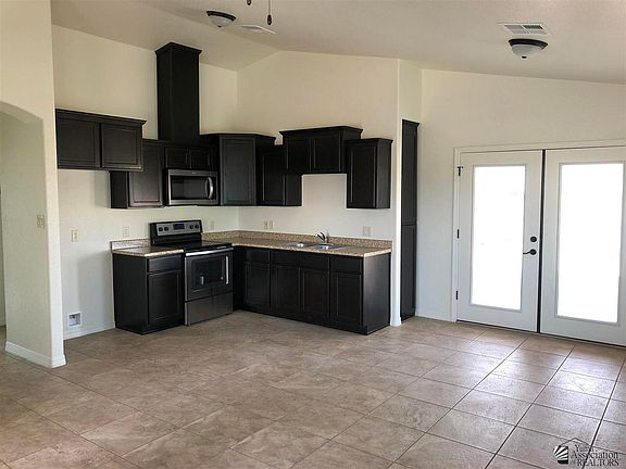 2nd image of 3760 E Santa Anna Pl