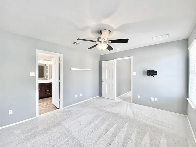 1812 Lost Maples Loop — Photo 21