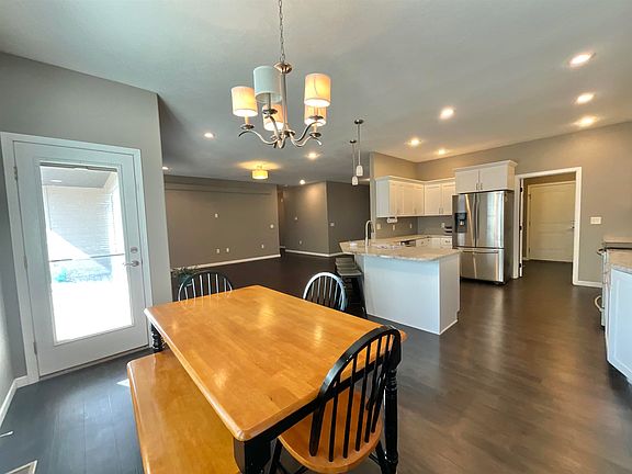5th image of 602 Patterson Ct
