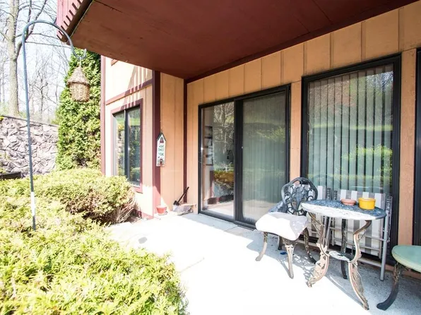 840 Kendall Ln, Lake Geneva, WI 53147