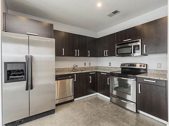 5th image of 600 12th Ave S APT 1110