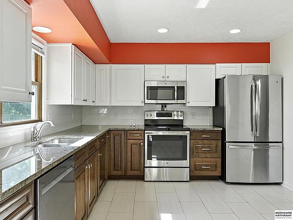 2nd image of 5417 S 107th St