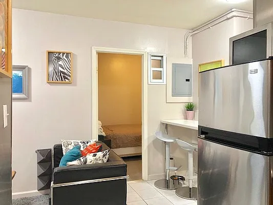 Rented by Matthew Gros-Werter, LREB  | media 39