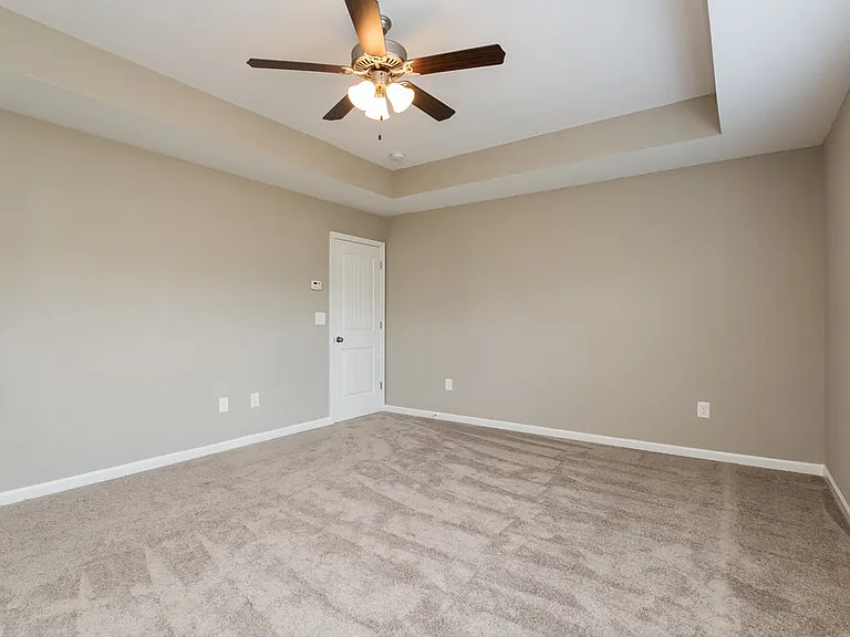 723 Fieldcrest Dr — Photo 10