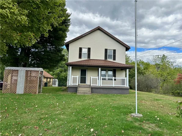3043 Old Route 422 E, Fenelton, PA 16034
