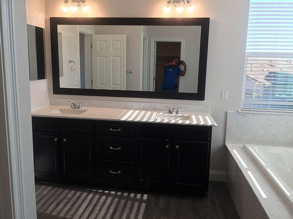 1st image of 2558 Eisenhower Pl