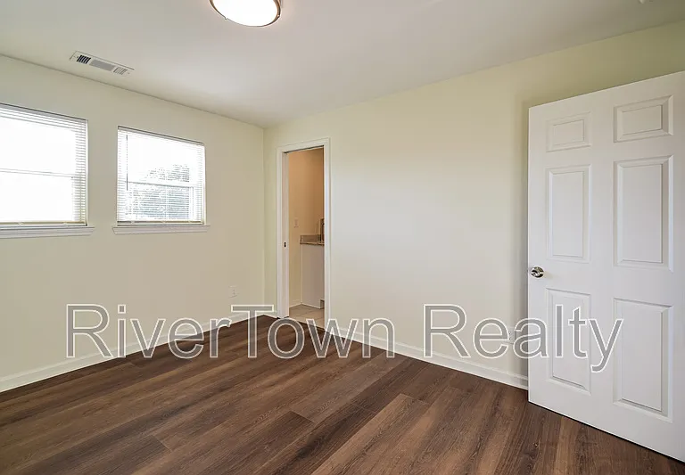 277 S Mount Pleasant Rd — Photo 8