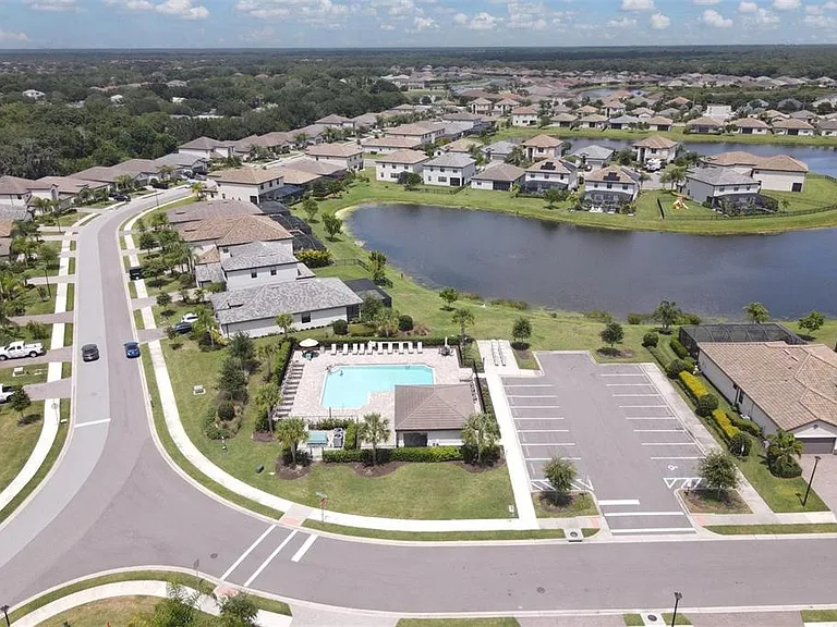 11408 Autumn Leaf Way — Photo 32