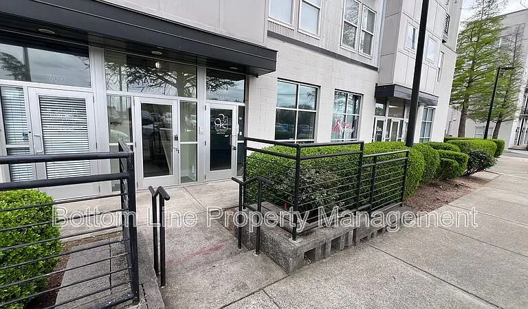 621 McNinch St — Photo 2