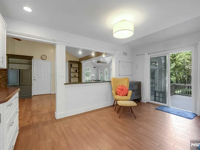 5 Monroe Dr — Photo 10