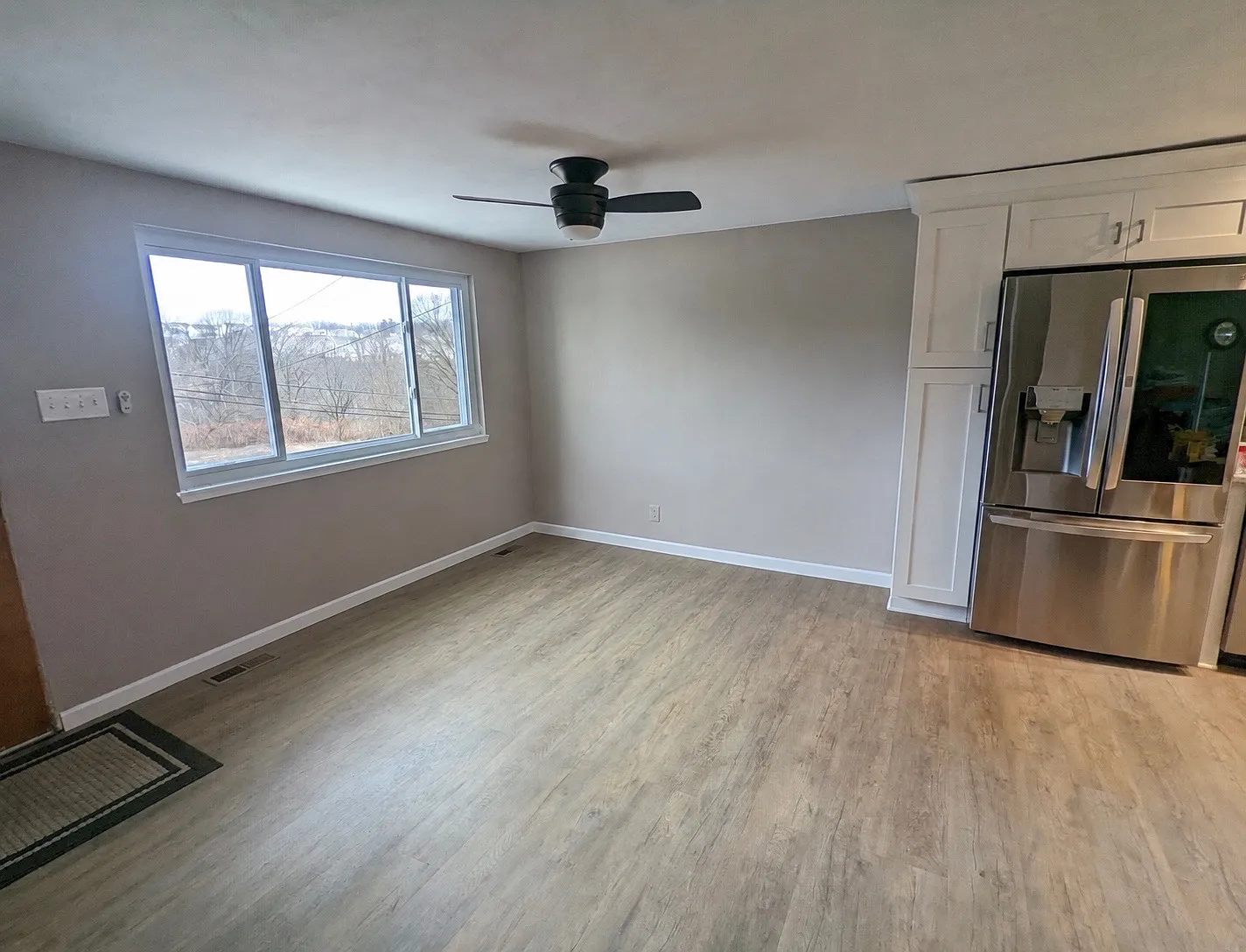 3 bed, 1.5 bath, 888 sqft, $1,500 — Photo 4