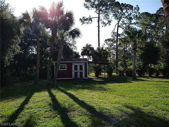 5th image of 410 Calvin Ave