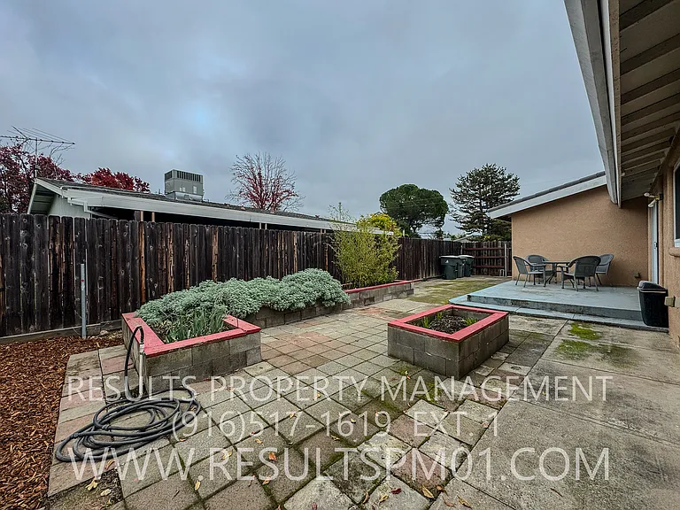 5636 Butano Way — Photo 33