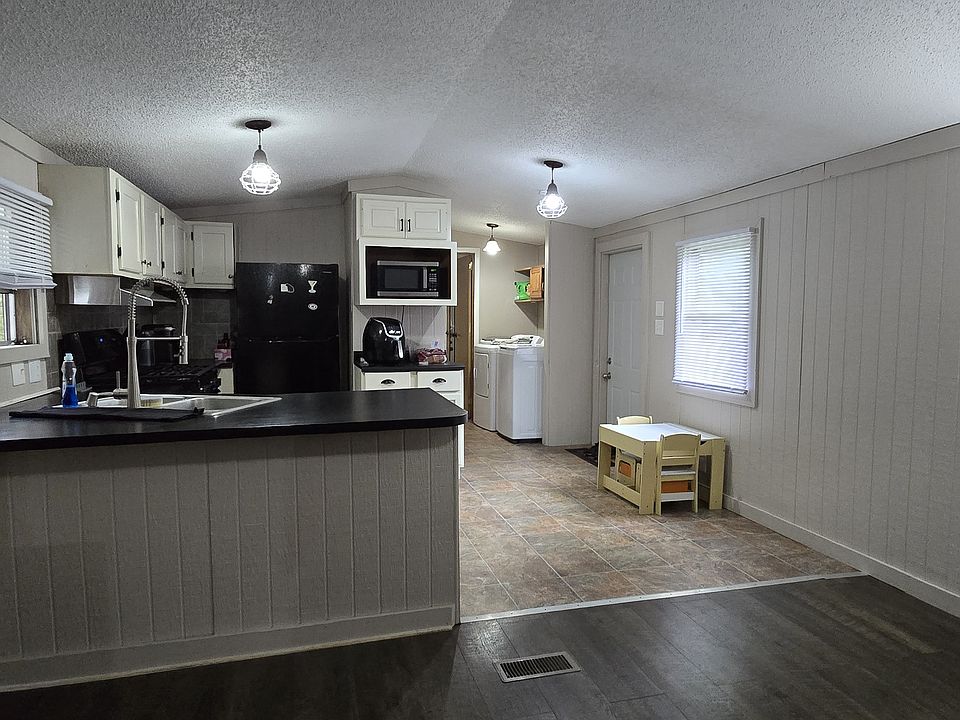 1st image of 62430 Locust Rd #28