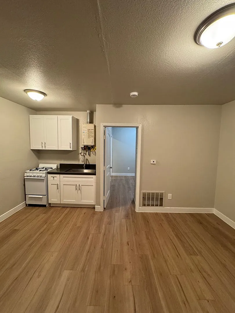 1 bed, 1.0 bath, 550 sqft, $1,750 — Photo 3