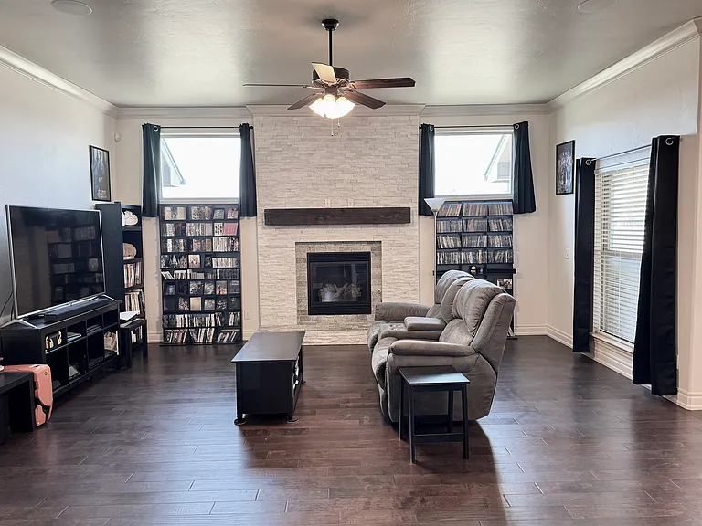 1106 Remington Ct — Photo 13