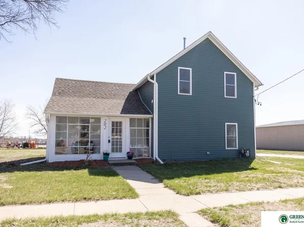 202 E 16th St, York, NE 68467