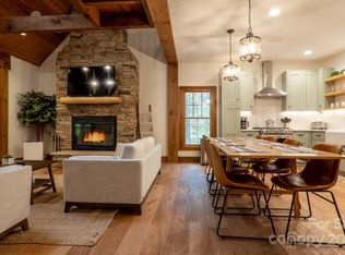1308 Mountain Air Dr, Burnsville, NC 28714