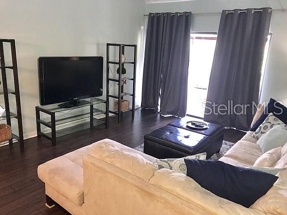 5th image of 221 Holt Ave APT 5