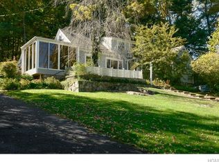 8 Old Roaring Brook Rd, Mount Kisco, NY 10549