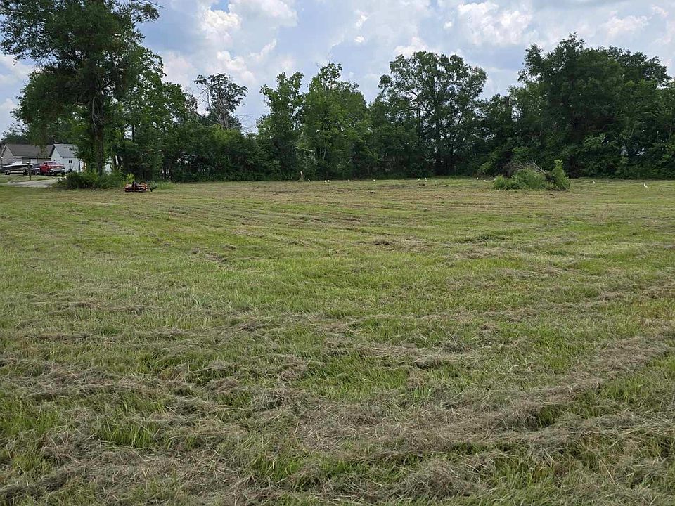 2nd image of Courtney Rd