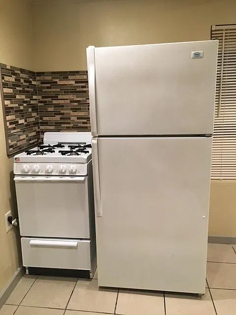 Kitchen 2
