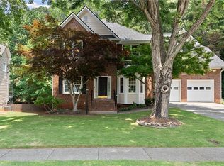 3335 Maple Terrace Dr, Suwanee, GA 30024