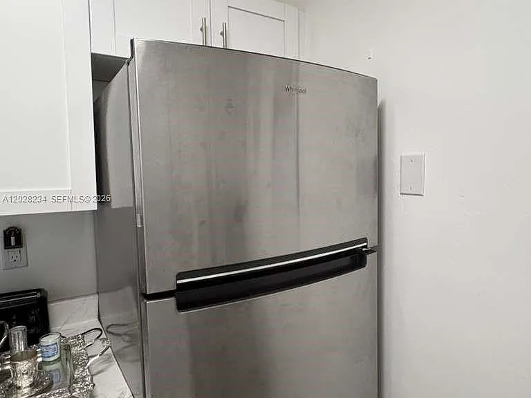 1141 Lake Victoria Dr #F — Photo 3