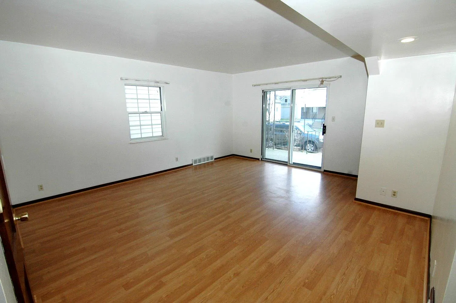 2 bed, $950 — Photo 2