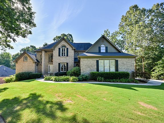 2nd image of 4624 Royal Lakes Dr