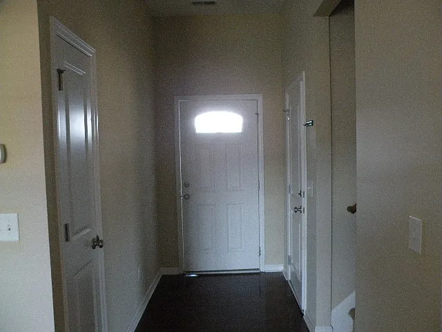 308 Lynden Ln — Photo 6