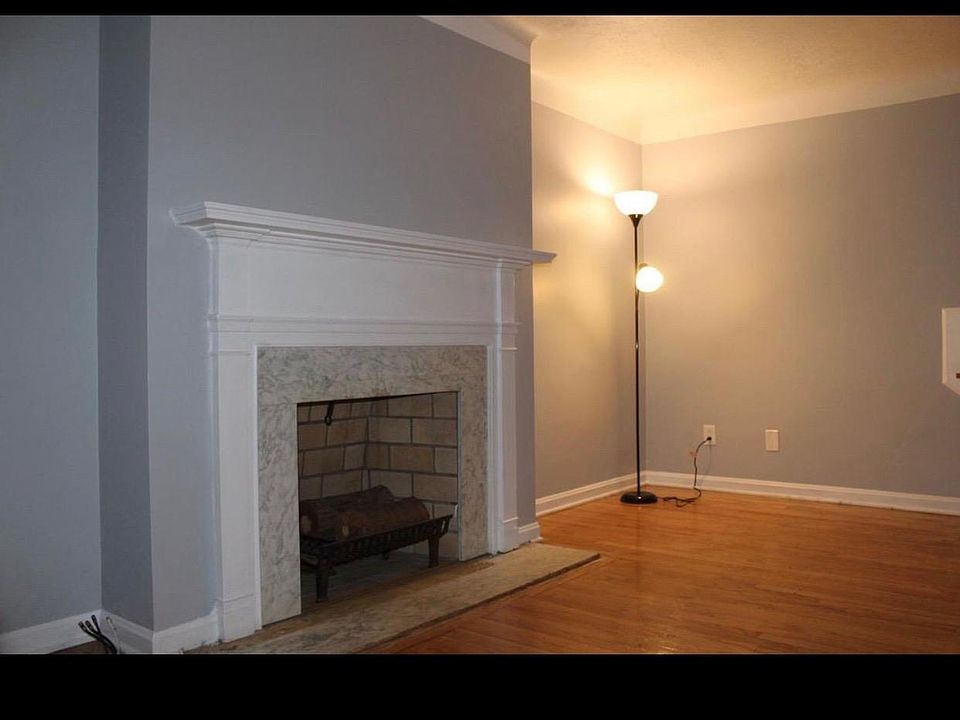 2nd image of 990 Quarry Dr