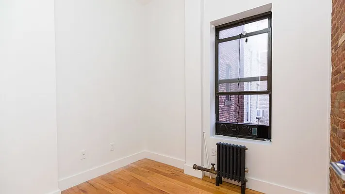 Rented by Nooklyn NYC LLC | media 12