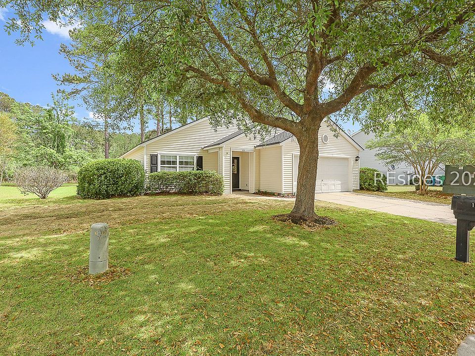 1st image of 102 Pine Ridge Dr