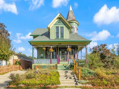 670 Lillie St, Elgin, IL, 60120