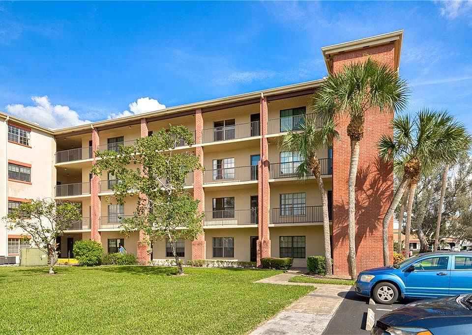 1st image of 930 85th Ave N APT 302