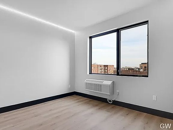 4th image of 92 Linden Blvd #4C