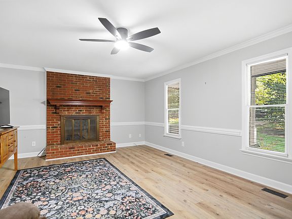 4th image of 6016 Hampton Ridge Rd