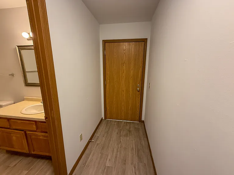 210 Howard St #1 — Photo 16