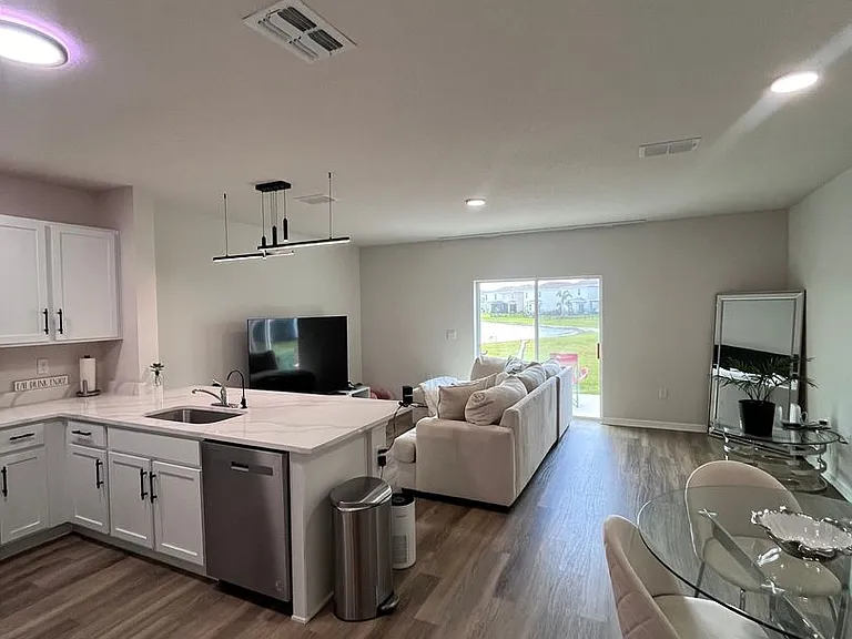 17777 Crescent Moon Loop — Photo 4