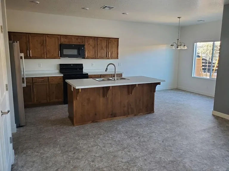 440 S Riverbed Dr — Photo 16