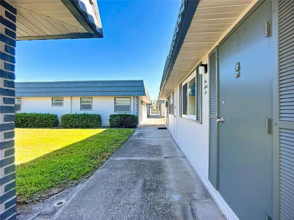 1811 Bedford Ln APT 166, Sun City Center, FL 33573